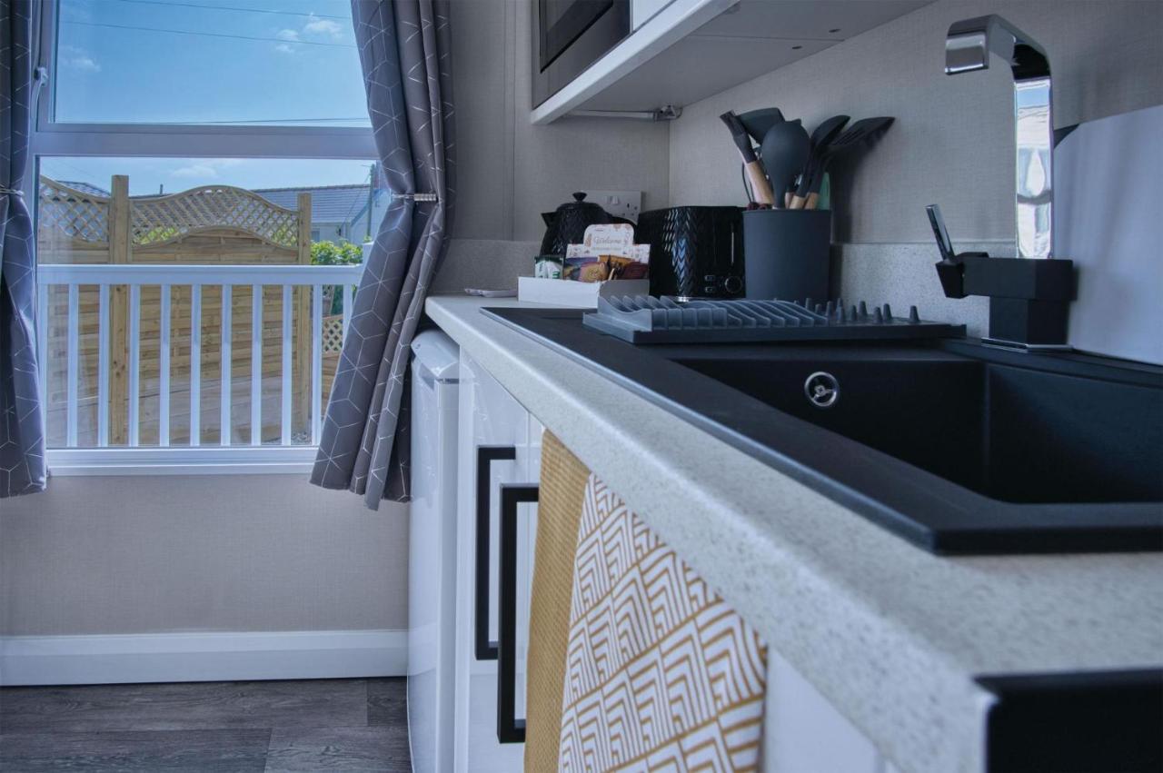The Studio - 1 Bedroom Cabin - Amroth Esterno foto